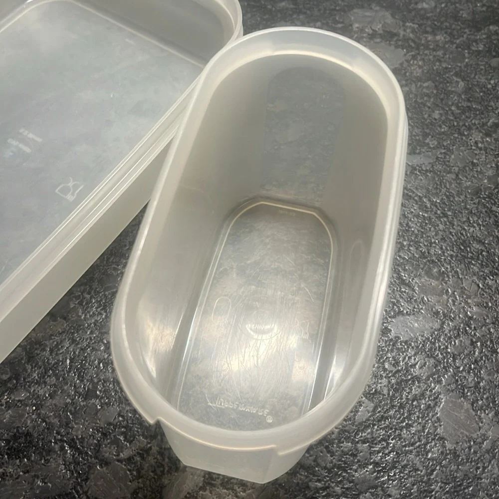 Set of 2 modular mates w/ brown lids. Tupperware In great vintage condition